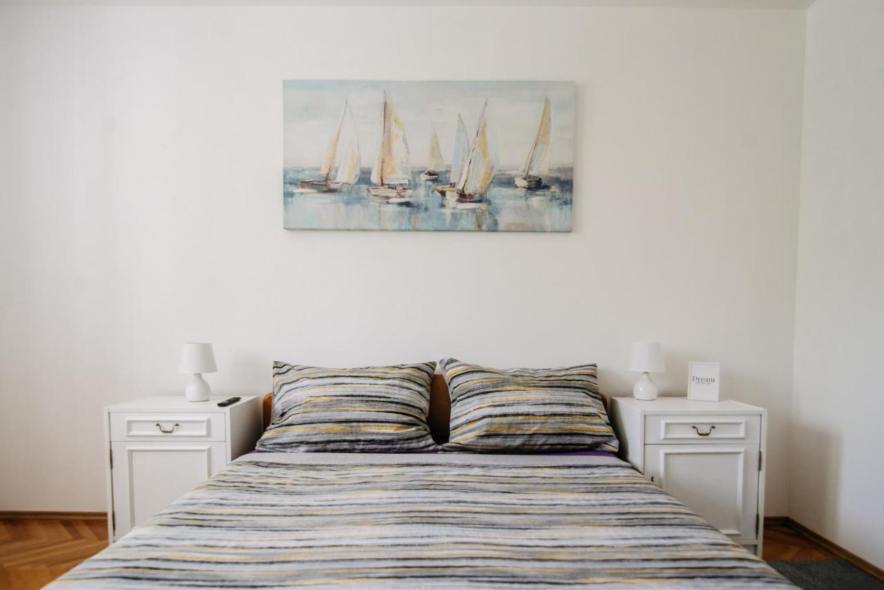 Sunnynest Apartment - 3Br Apt With Free Parking & Wi-Fi, Close To Lapad Bay Beach ดูบรอฟนิก ภายนอก รูปภาพ