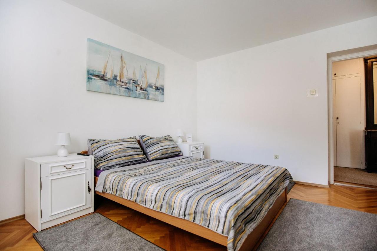 Sunnynest Apartment - 3Br Apt With Free Parking & Wi-Fi, Close To Lapad Bay Beach ดูบรอฟนิก ภายนอก รูปภาพ